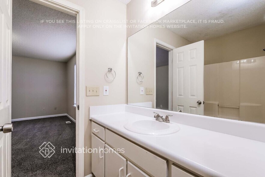 Building Photo - 6317 Mitchell Creek Dr