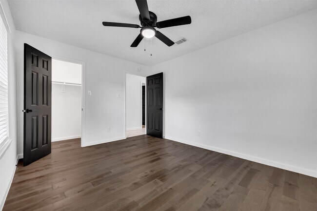Building Photo - 14223 Stokesmount Dr