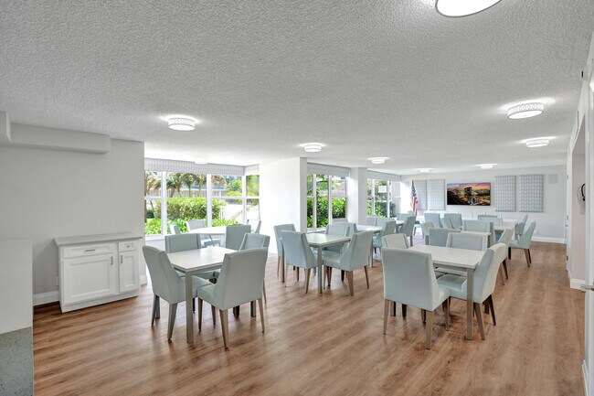 Building Photo - 5200 N Ocean Blvd