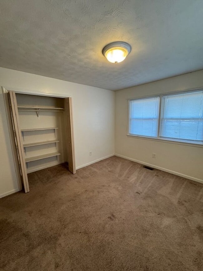 Building Photo - Piner Road