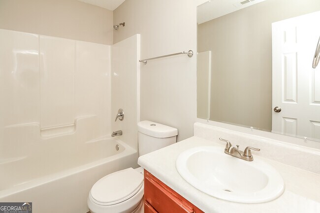 Building Photo - 411 Berkshire Pl