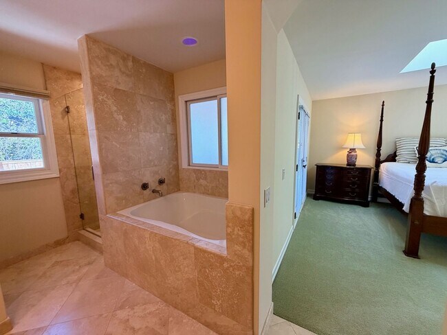 Building Photo - For Rent Available Now - Furnished House 3+BR 2.5Ba in Del Mar, charming furnished home in the hi...