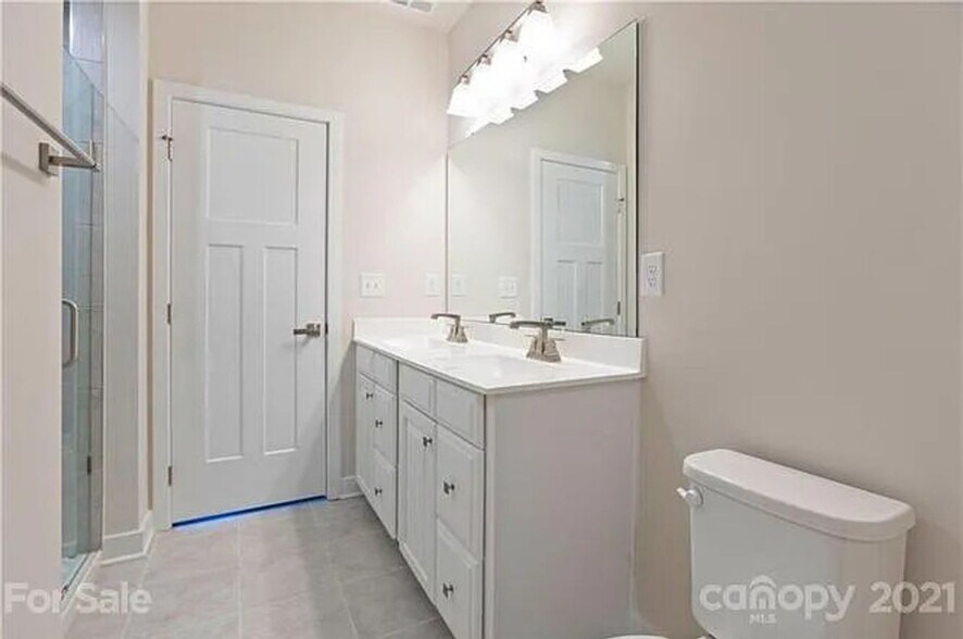 Building Photo - 317 Music Hall Wy