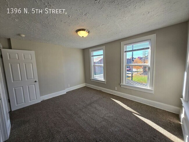 Building Photo - 1396 N 5th St