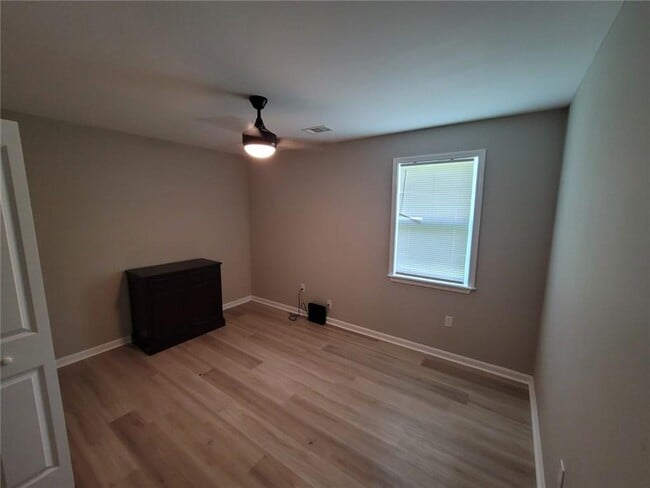 Building Photo - 1559 Alma St SW