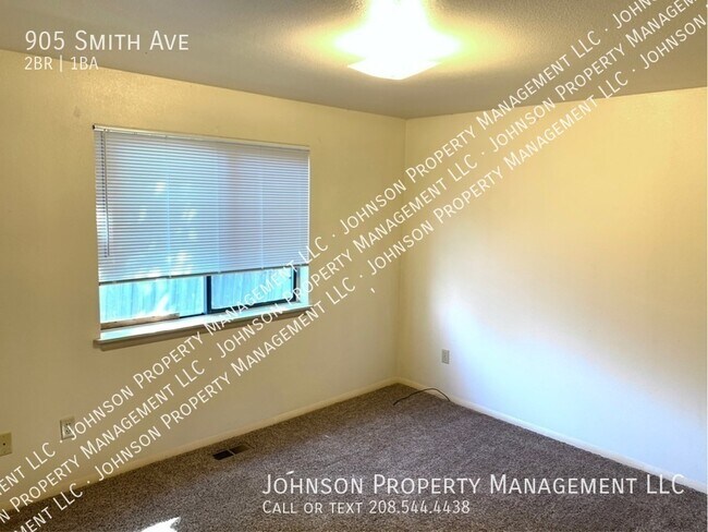 Building Photo - 905 Smith Ave