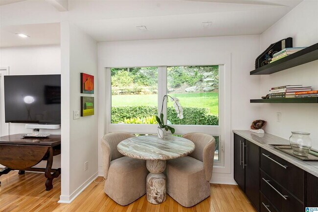 Building Photo - Mountain Brook 5 Bedroom, 3 Bath with Finished Lower Level