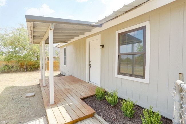 Building Photo - 2 br, 1 bath House - 221 Porter Drive
