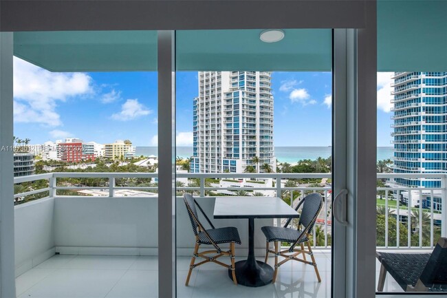 Building Photo - 400 South Pointe Dr