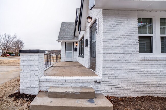 Building Photo - North Denver Avenue - 1629/1631