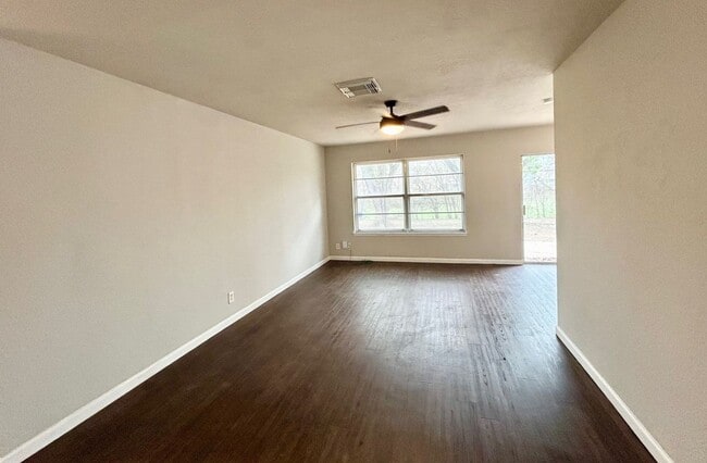 Building Photo - Close to UTSA - 3/2 Home for Rent