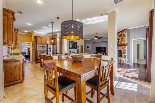 Building Photo - 920 Fannin Dr