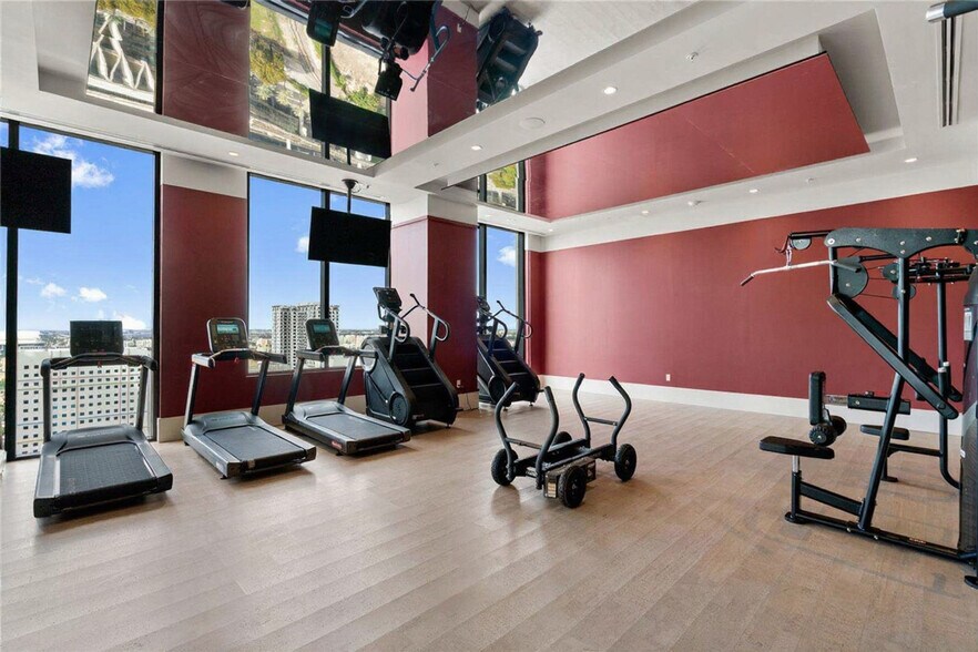 Building Photo - 601 N Miami Ave