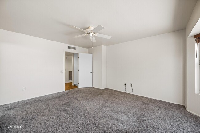Building Photo - 14802 W Greystone Dr
