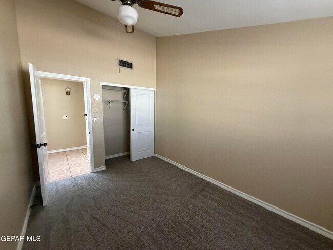 Building Photo - 2243 Seagull Dr