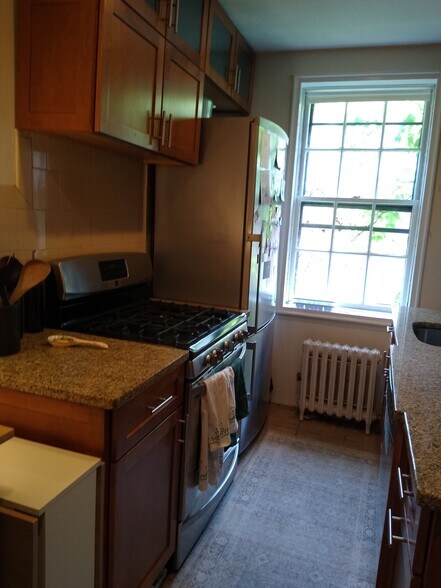 Building Photo - 50 Follen St