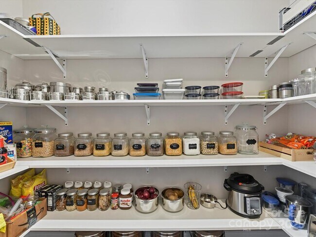 Building Photo - 9528 Horsebit Ln