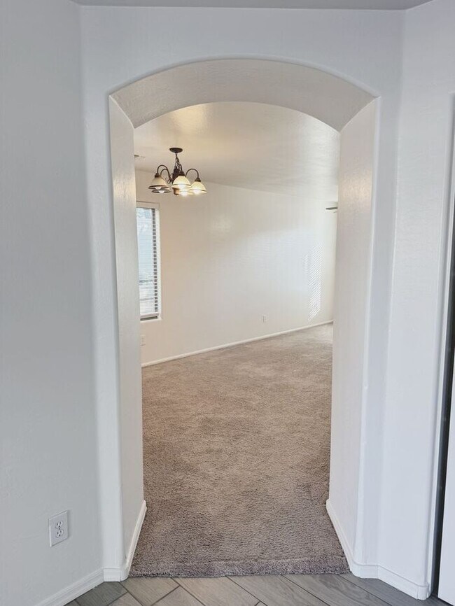 Building Photo - 4 BED, 2.5 BATH HOME IN CIRCLE CROSS RANCH SAN TAN VALLEY, AZ