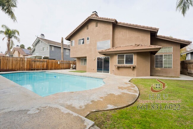 Building Photo - SW-4 bed/3 bath + pool house