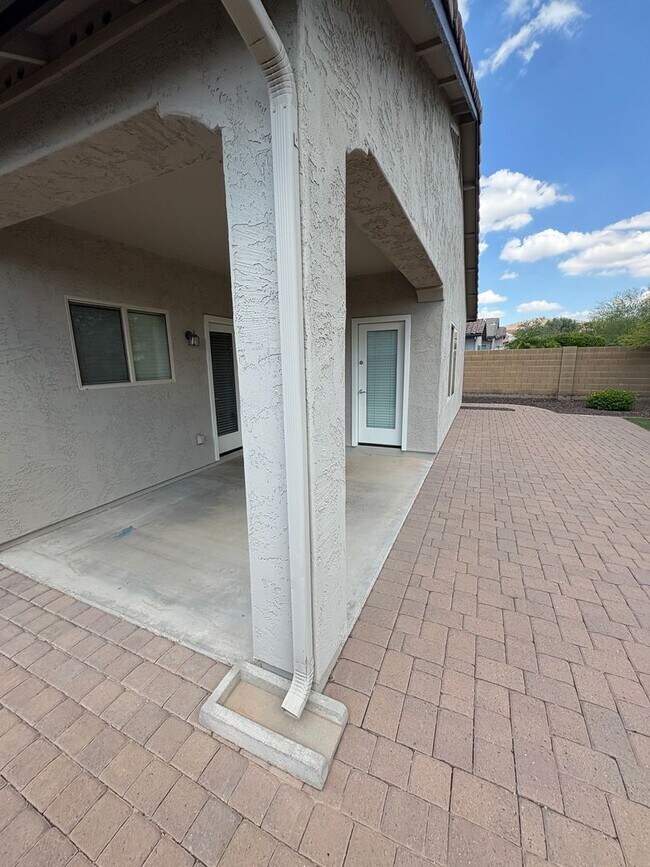 Building Photo - READY TO VIEW NOW-RARE FIND! Fireside at N...
