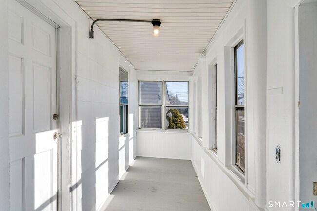 Building Photo - 303 Millville Ave