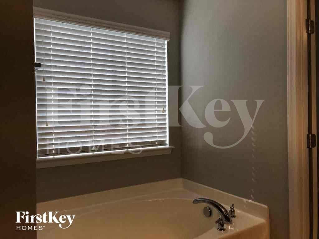 Building Photo - 1544 Moss Creek Dr