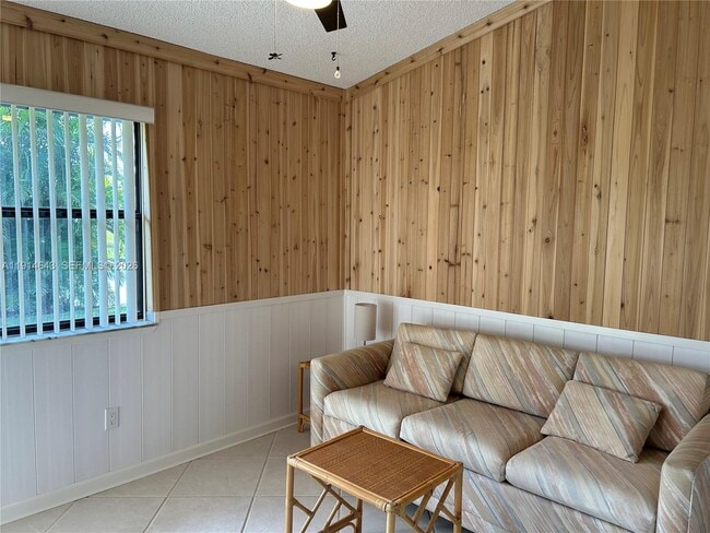 Building Photo - 469 Long Bow Ct