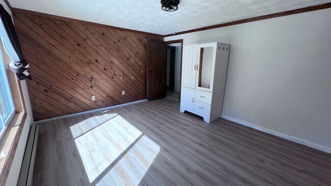 Building Photo - Peaceful Country Setting – Beautiful 5-Bed...