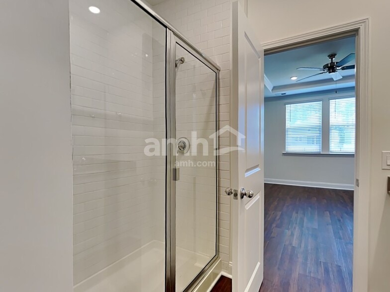Building Photo - 534 Plumeria Ln