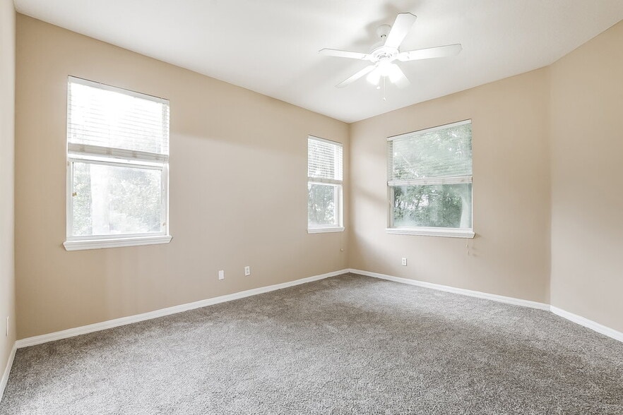 Building Photo - 1814 Madison Ivy Cir