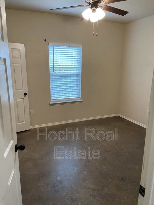 Building Photo - 217 Kaspar Way