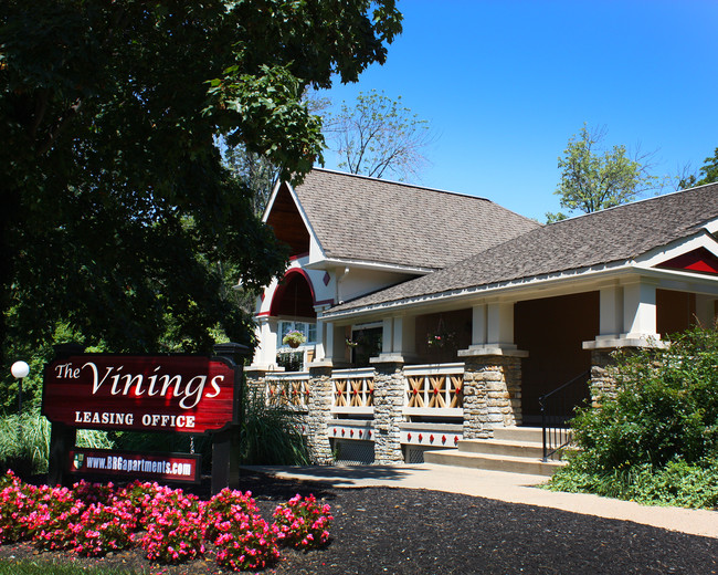 Leasing Office - The Vinings Apartments