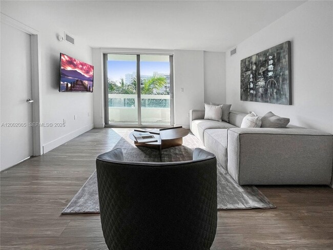 Building Photo - 1025 92nd St