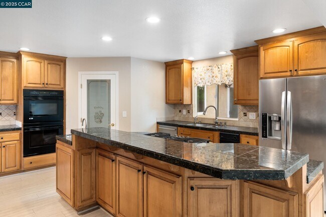 Building Photo - 3158 Randick Ct