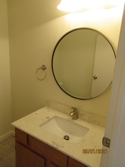 Building Photo - 614 Barbara Way