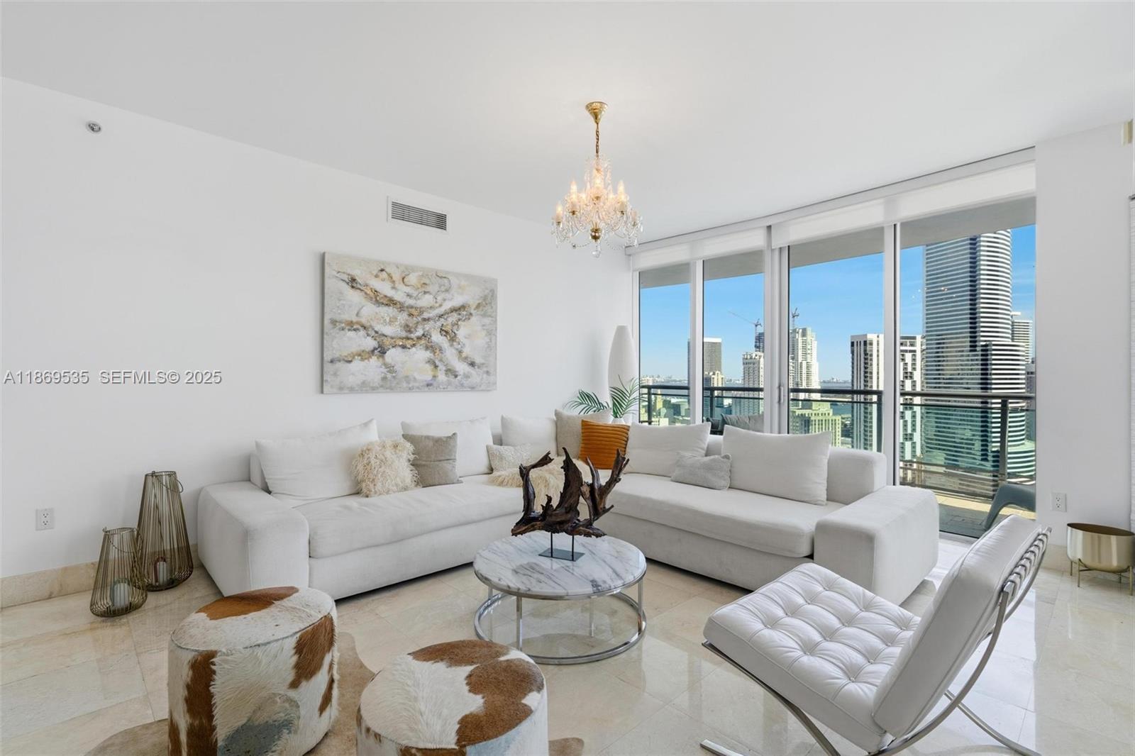 Building Photo - 350 S Miami Ave