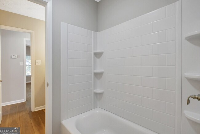 Building Photo - 135 Belle Dr