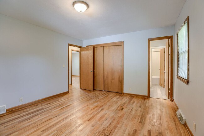 Building Photo - Updated 3 Bedroom With Finished Lower Leve...
