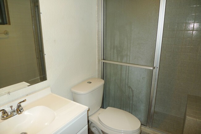 Building Photo - Rental Availalble