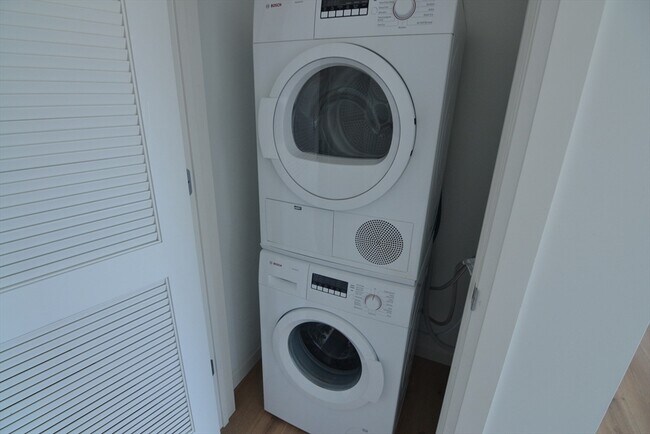 Building Photo - 1282 Boylston St