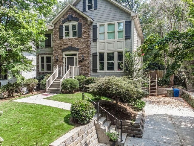 Primary Photo - 2555 Ridgewood Rd NW
