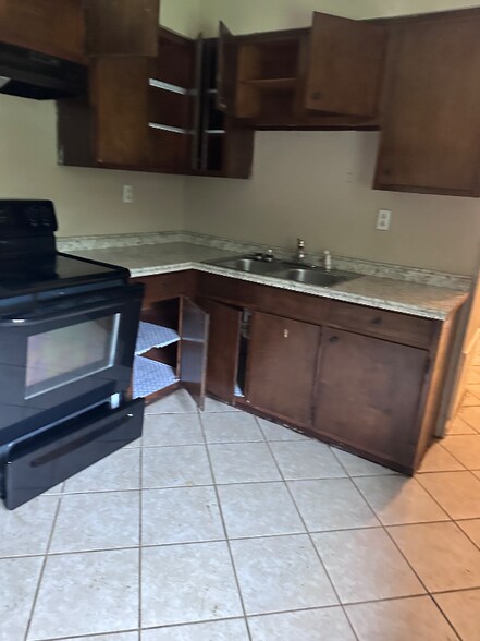 Building Photo - 9320 Moonridge Pl