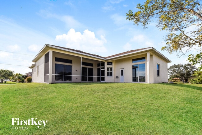 Building Photo - 507 SE 11th St