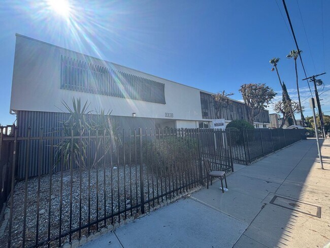 Building Photo - 6930 Fulton Ave