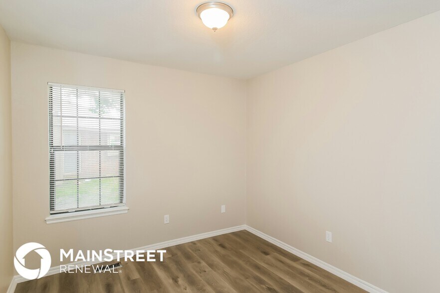 Building Photo - 1604 Pennington Cir