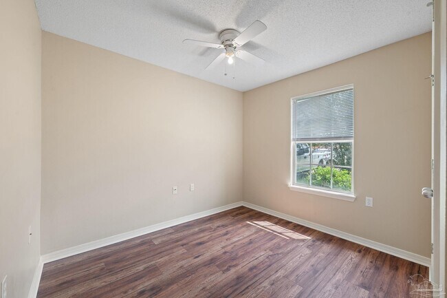 Building Photo - 9771 Cobblebrook Dr