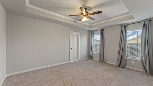 Building Photo - 3960 Deerhurst St