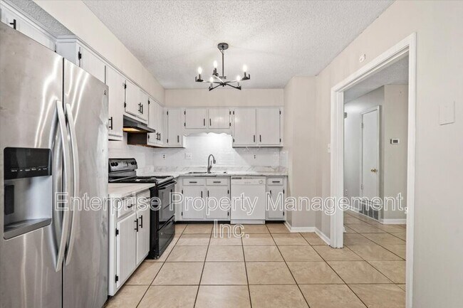 Building Photo - 7103 Tagen Dr
