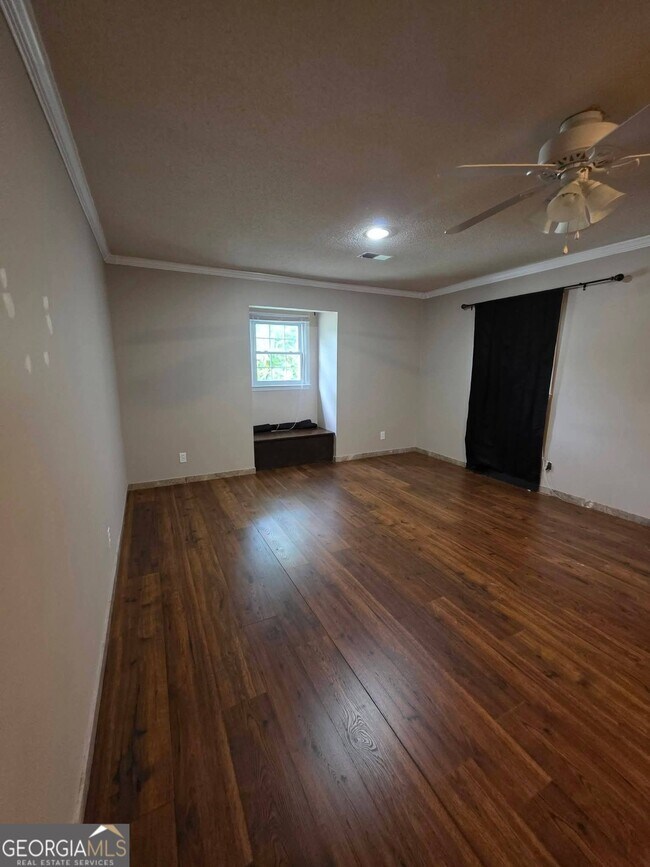 Building Photo - 1531 Dartmouth Ct
