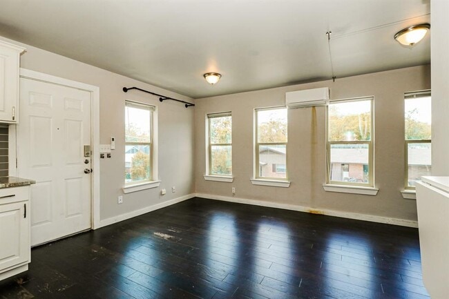 Building Photo - 4801 Avenue H